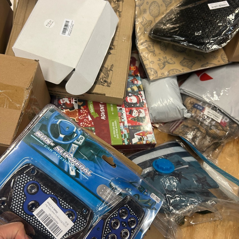 Medium Mystery box Overstock return amazon Target Marshalls TJ max Walmart